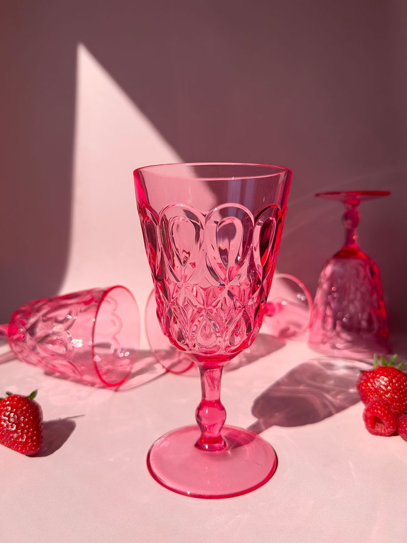 Grand verre à vin facetté Acrylic – Modèle ROSIE CHIC