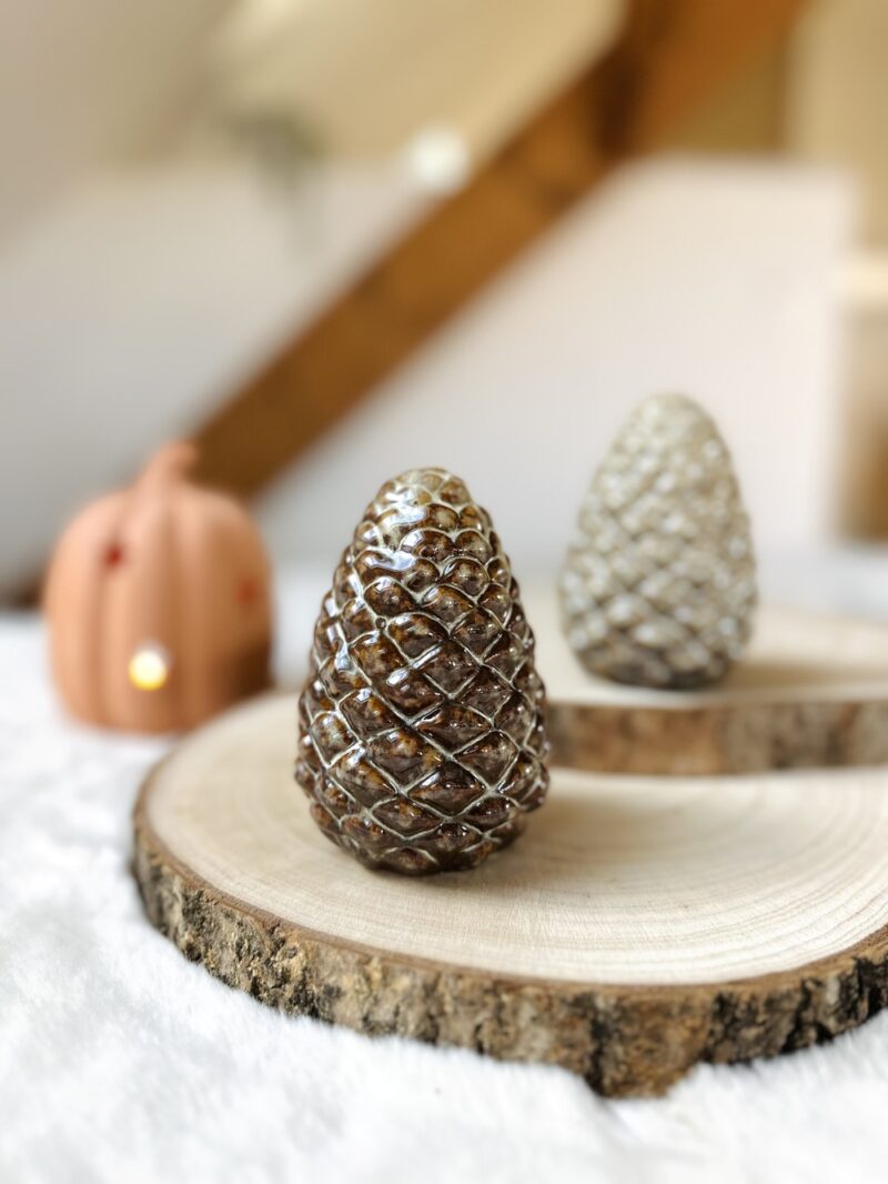 Pomme de pin en céramique - Modèle BOIS D'AUTOMNE