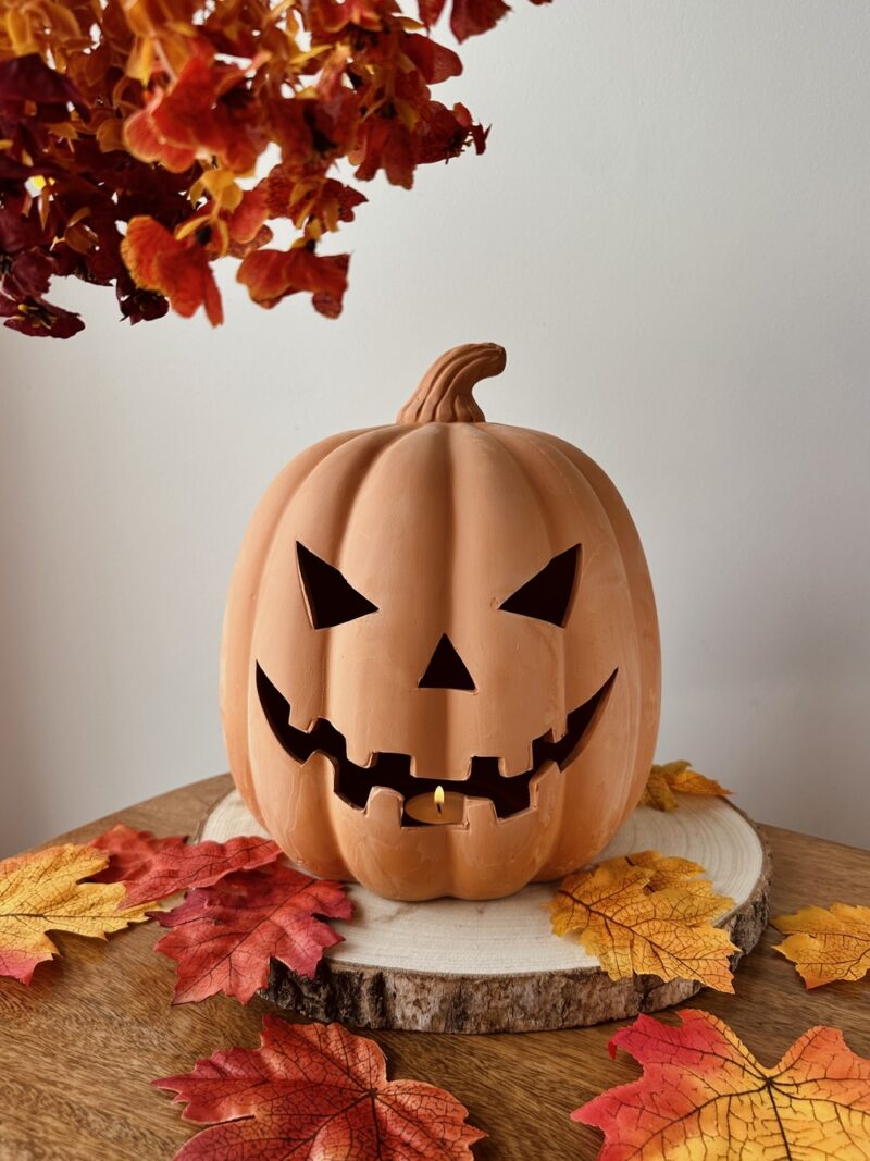 Grande citrouille d'Halloween en terre cuite