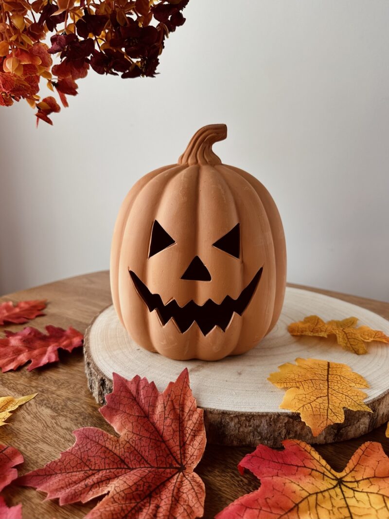 Petite citrouille d’Halloween en terre cuite